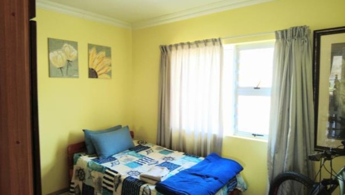 To Let 4 Bedroom Property for Rent in Winterstrand Eastern Cape